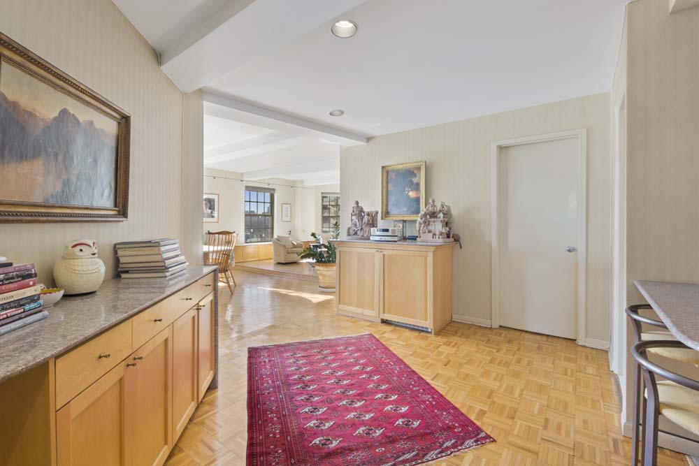 One Fifth Avenue Apt. 12G Foyer