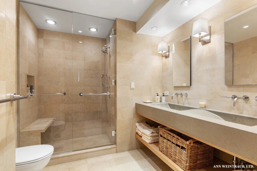 1_FifthAve_5F_PrimaryBathroom.jpg