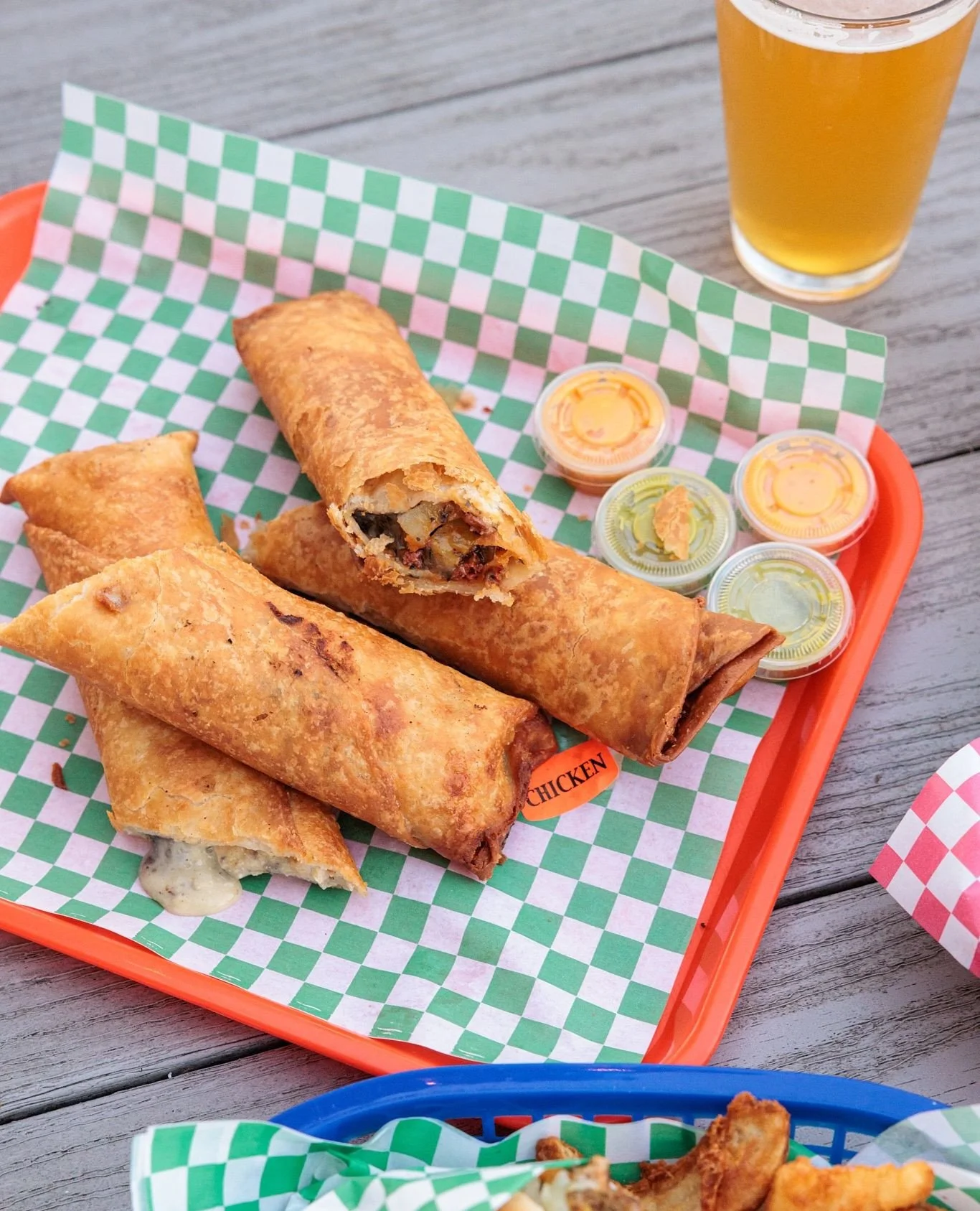Exactly what you want with a cold one. ⁠
⁠
𝗧𝗮𝗾𝘂𝗶𝘁𝗼𝘀 𝗗𝗼𝗿𝗮𝗱𝗼𝘀⁠
▪️bean &amp; cheese⁠
▪️chorizo &amp; potato⁠
▪️beef, bean &amp; cheese⁠
▪️green chile chicken