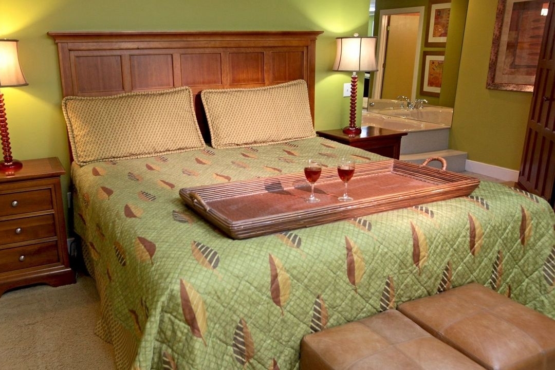 north star lodge wine bedroom.jpg