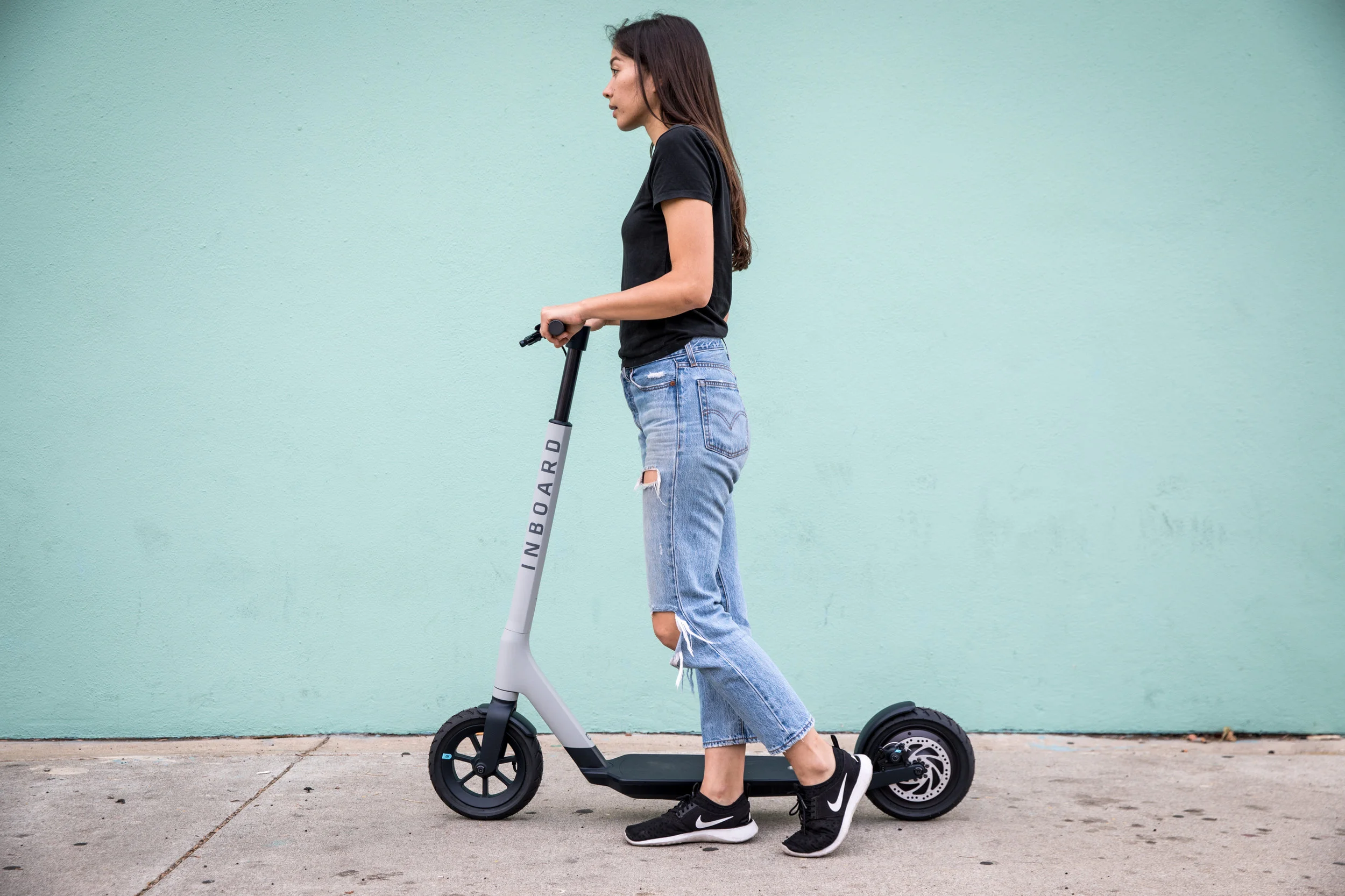 World’s Most Advanced Electric Scooter, Inboard Glider, Launches
