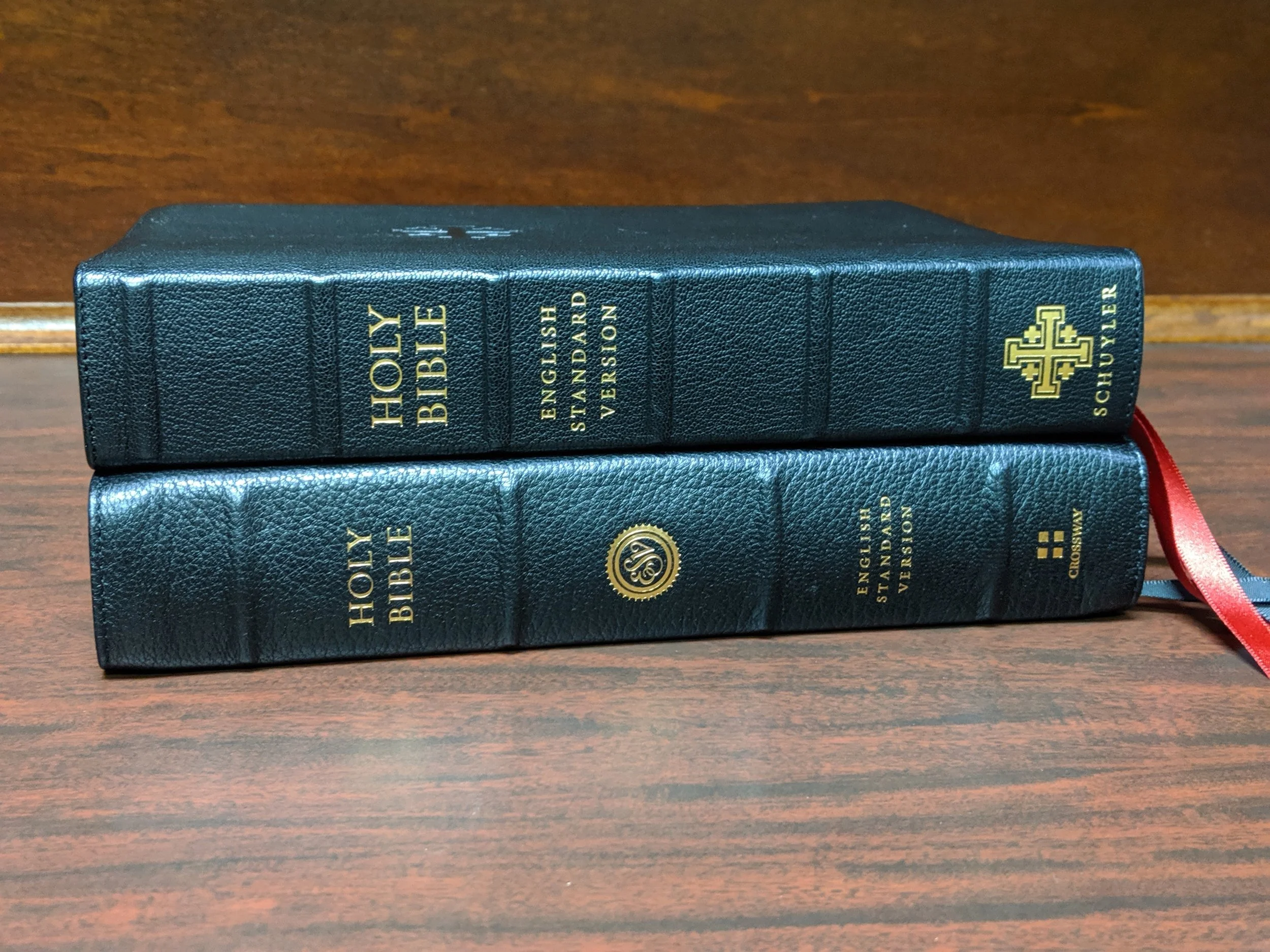 Credo Quentel (top); ESV Preaching Bible (bottom)