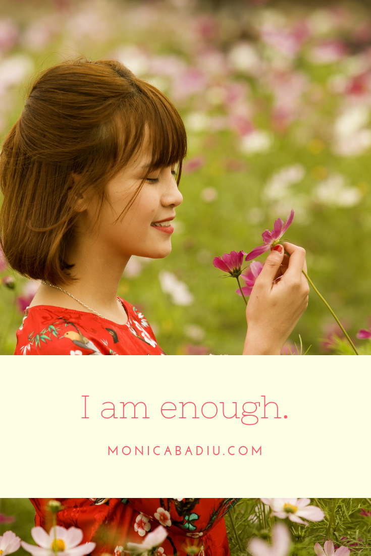  Sunday Morning Affirmation to Build Confidence - Full list at monicabadiu.com #affirmations #mindset #growth #mentalhealth #success #femaleentrepreneur #positivity #productivity 