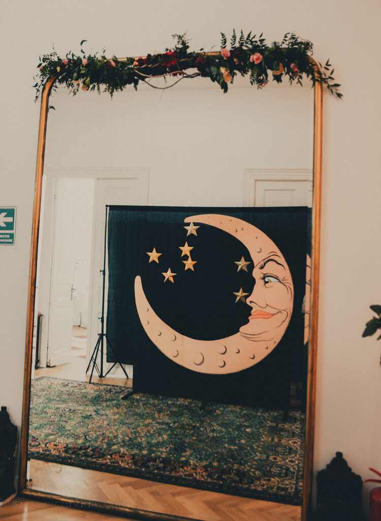 Projects // Vintage Moon and Stars Photobooth Decor