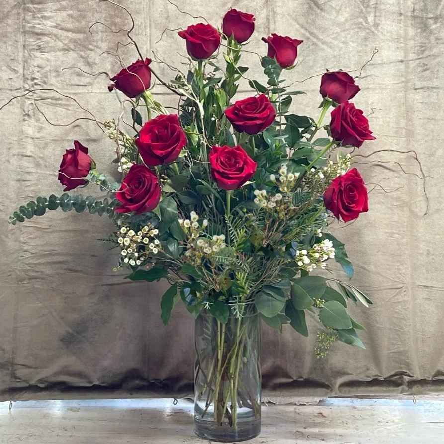 Dozen+Roses+with+Canva+wax.jpg