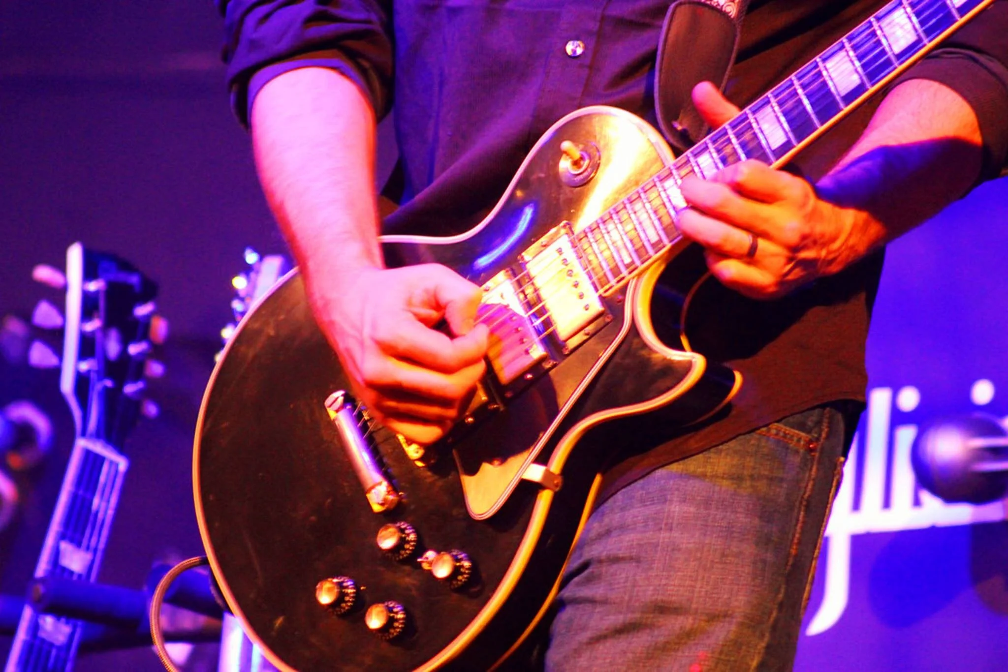 Live Music with Vinylicious