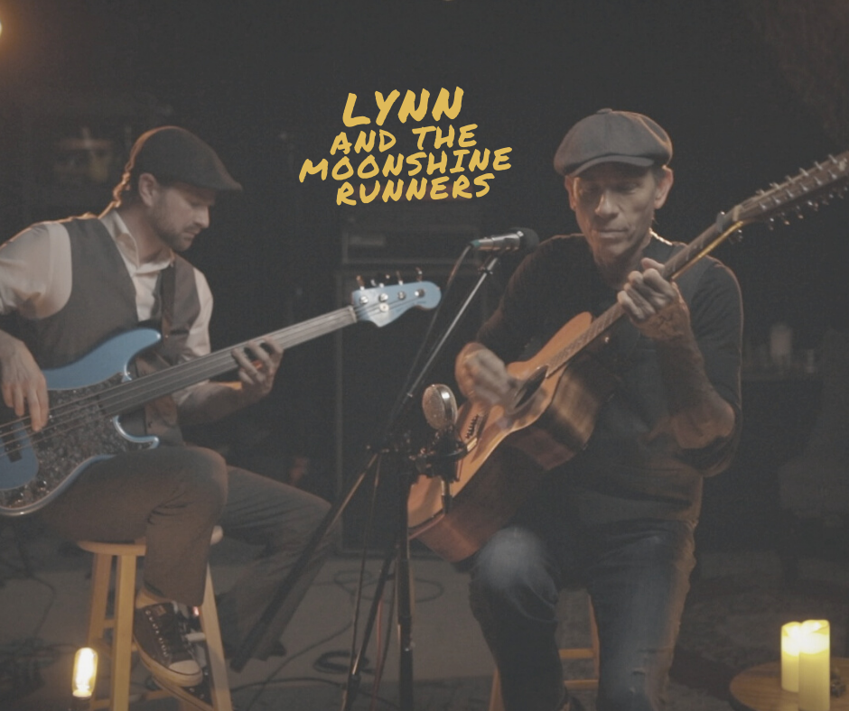 LYNN &amp; IAN THE MOONSHINE RUNNERS LIVE ON THE PATIO! 