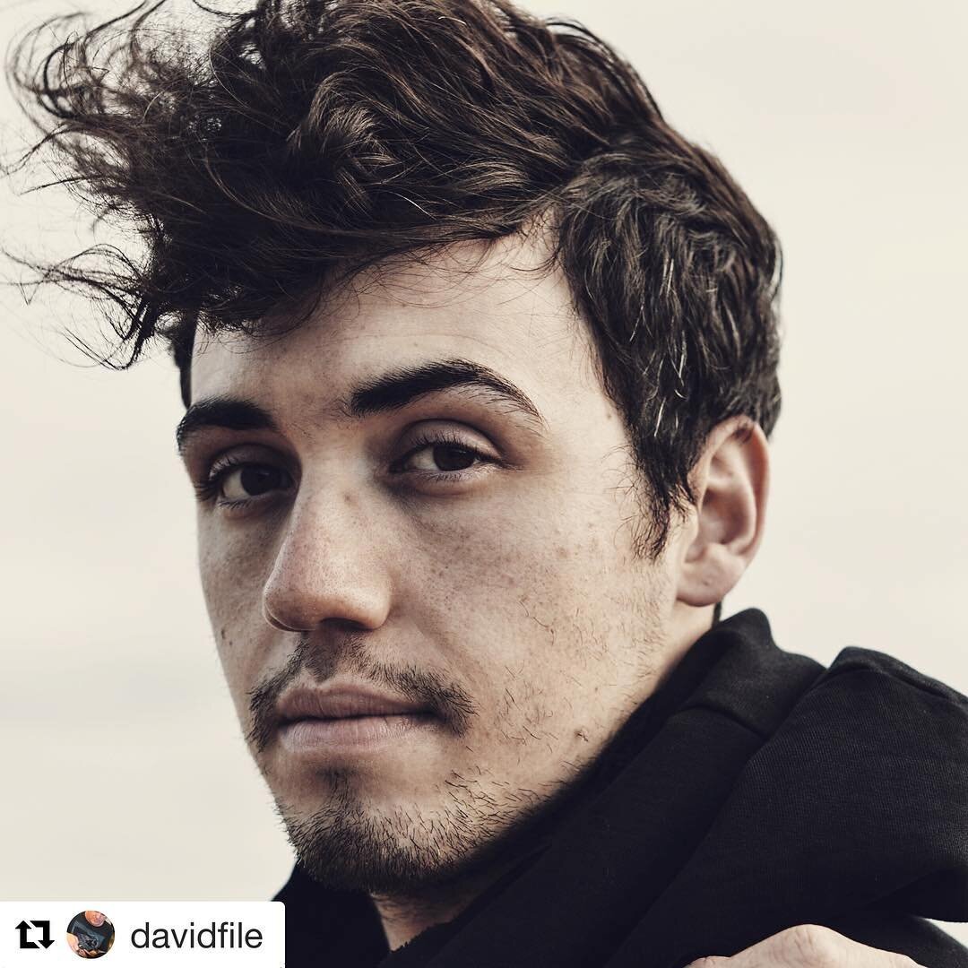 Happy Friday! #tgif #friday #weekend #Repost @davidfile with @repostapp
・・・
Oh yeah! I also do #menshair #mensgrooming #crewsalon #thelabantimall #costamesa #newportbeach #hairbrained #modernsalon @w.carlos.becerra