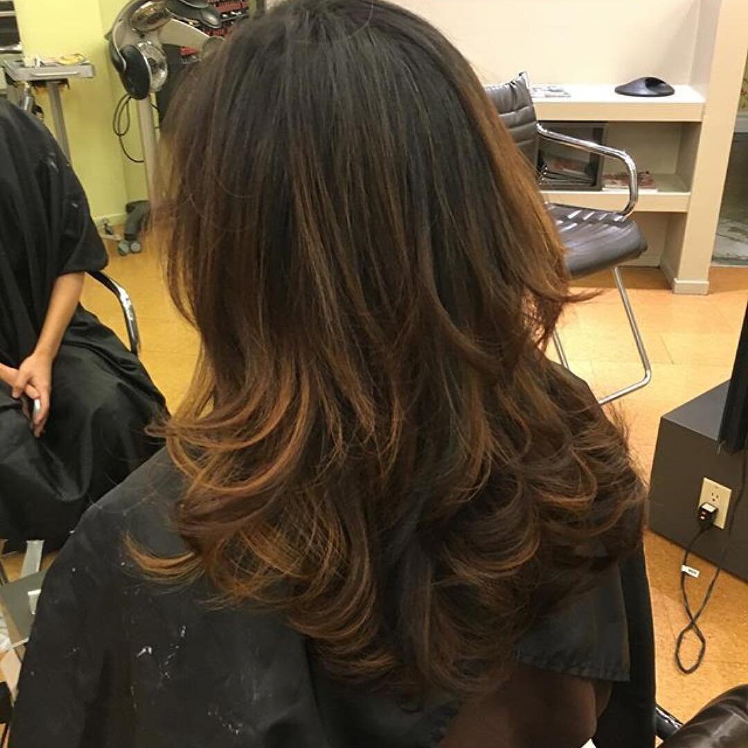 #Repost @allehsu with @repostapp
・・・
Sometimes when life kicks you in the bootie, the best thing to do is to change your look 🙆🏻💁🏻💇🏻 #latergram #newyear #newdo #ombre #brunette #crewsalon #costamesa #oc #orangecounty #selflove #selfcare #newme 