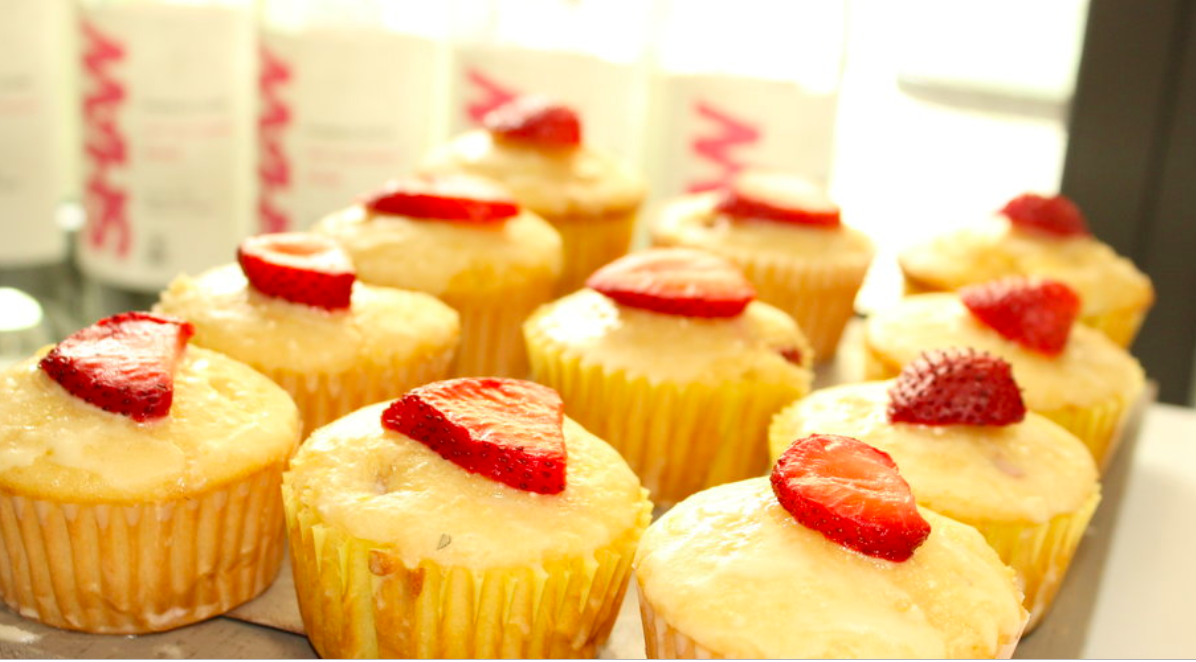 Strawberry Lemonade Cupcakes 