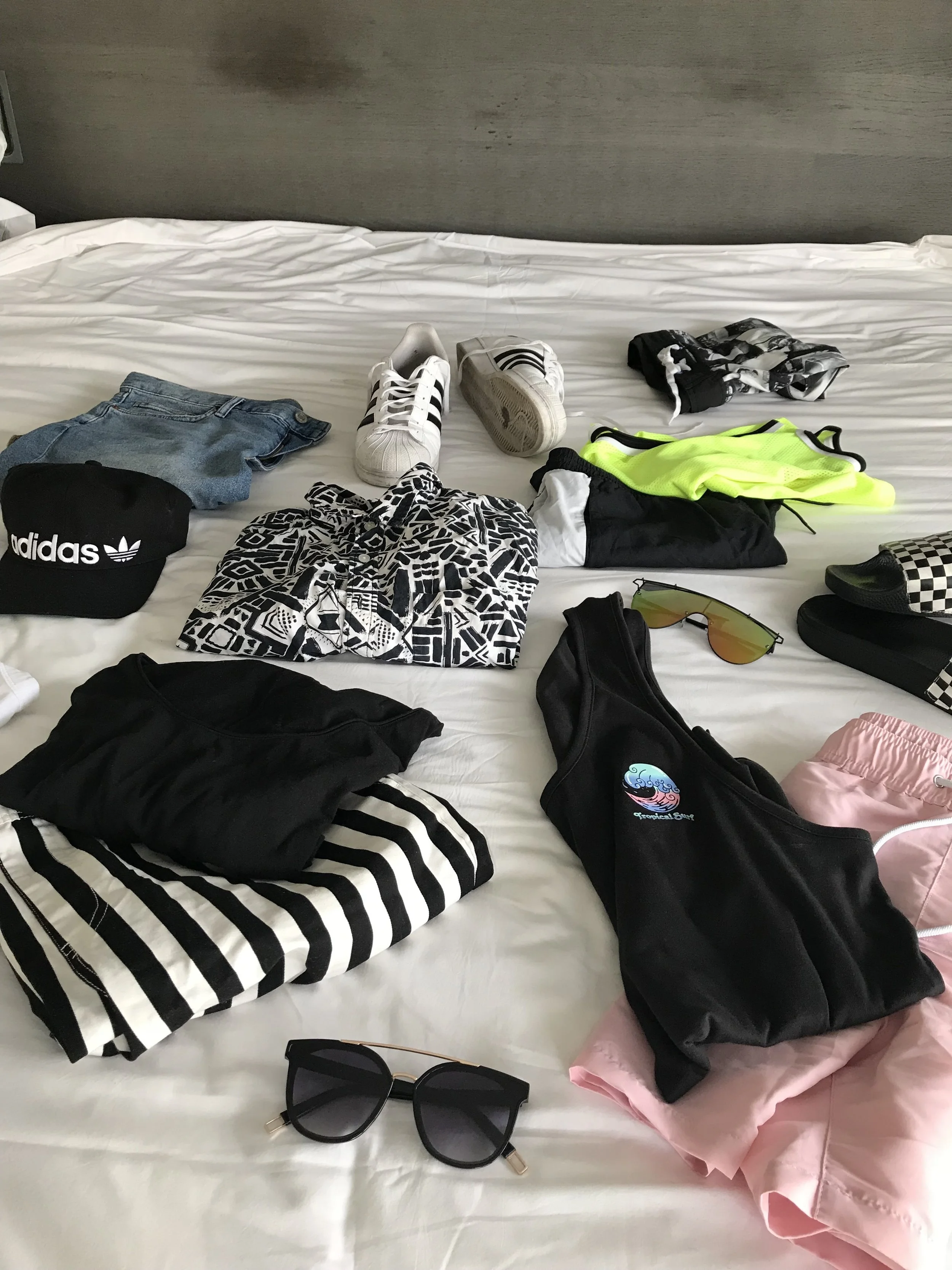 How to Pack Lighter When Traveling
