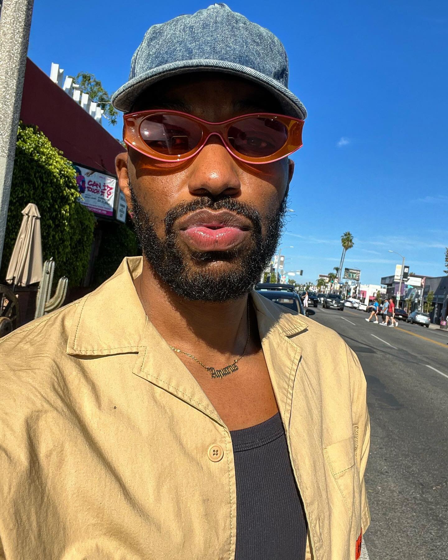 Sunglasses are becoming my thing🕶️