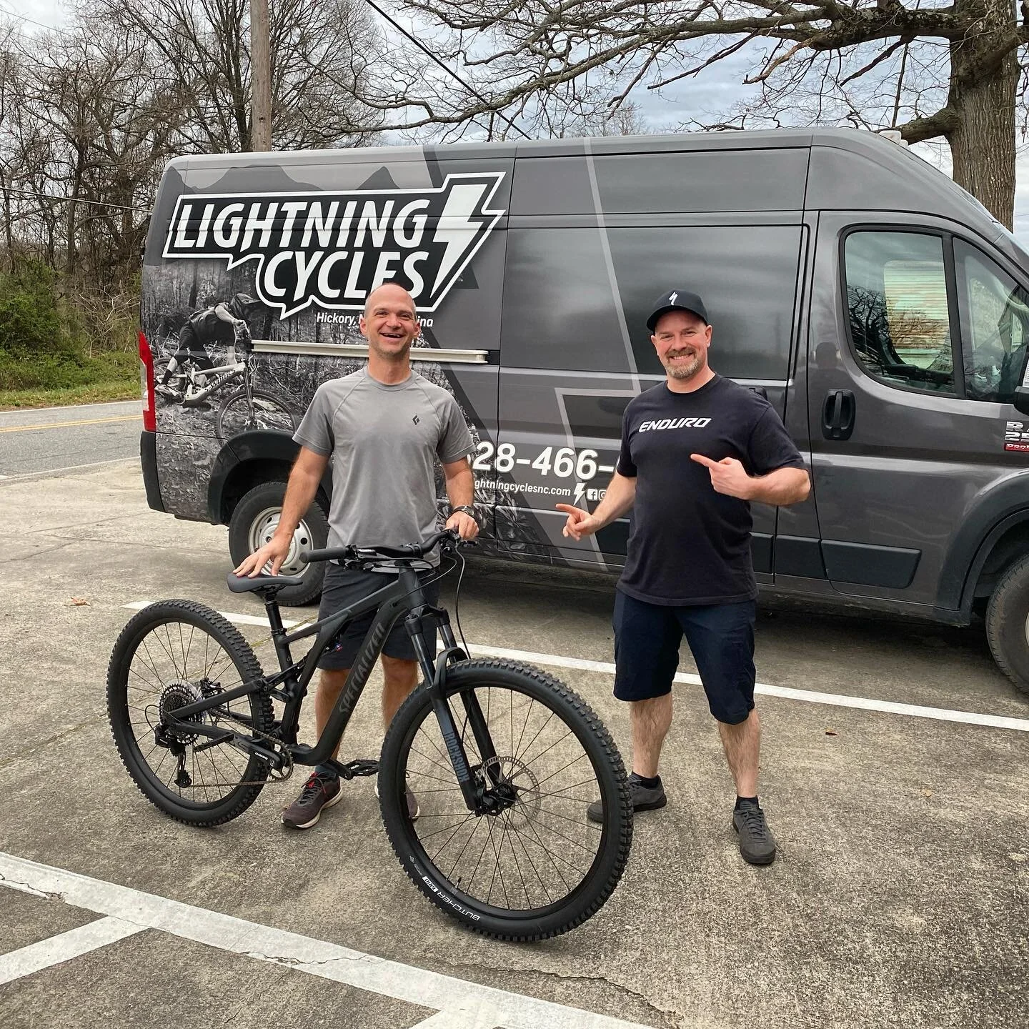 John drove up from Atlanta, to get his 50th Birthday present for himself! 

Happy Early Birthday from all of us at Lightning! 

#newbikeday #iamspecialized #828isgreat #hickorync #stumpjumper #lightningcycles_nc