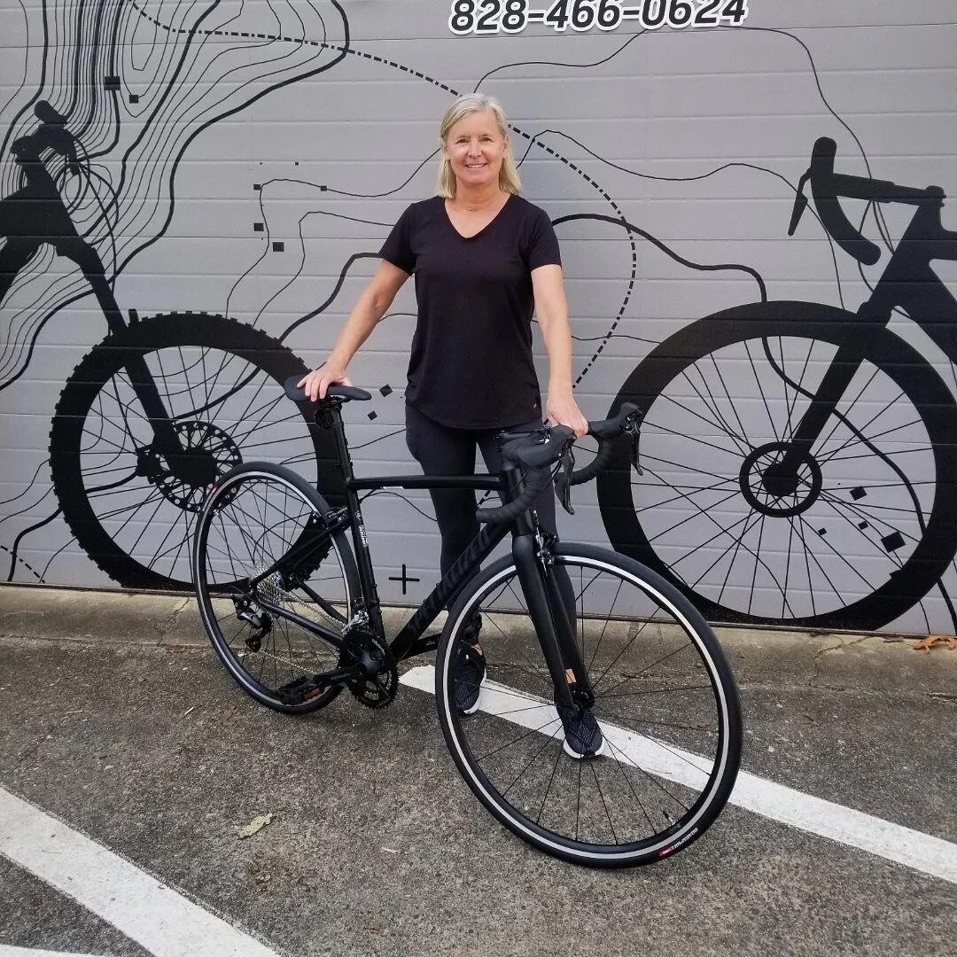 Linda with her @iamspecialized Allez Elite,  her wait is finally over and she can now enjoy the open roads and adventure miles! 

#newbikeday #iamspecialized #allez #hickorync #8282isgreat #lightningcycles_nc