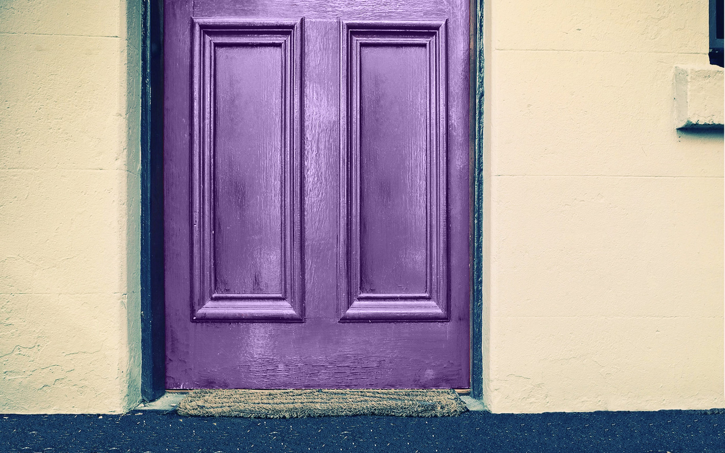 Abstract-antique-wooden-door-2560x1600-1.jpg
