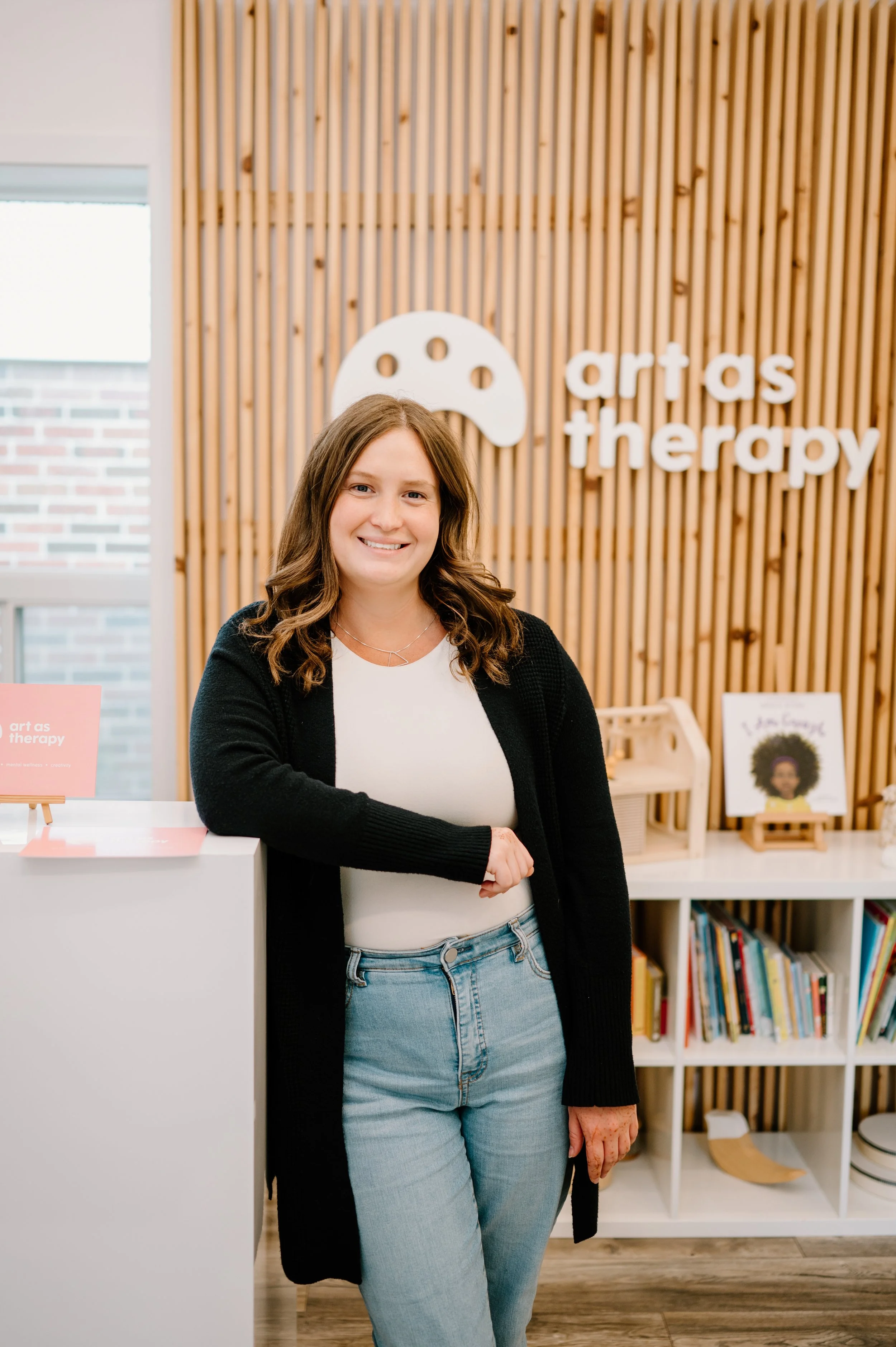 Sarah Roesler Meet the team — Art as Therapy - Orangeville & Milton
