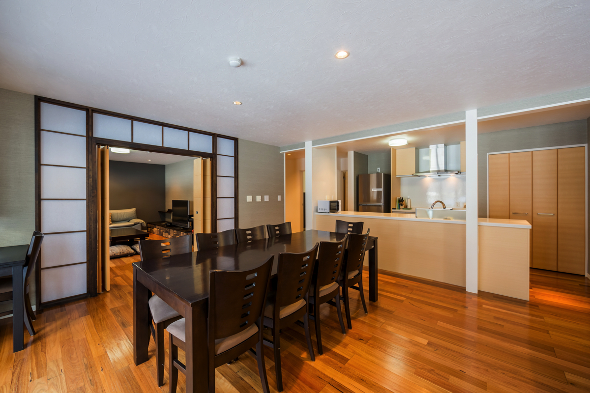 alpine-azumi-4bedroom-dining-4.jpg