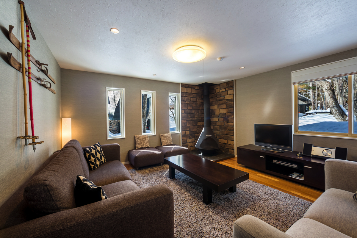 alpine-azumi-4bedroom-living-1.jpg