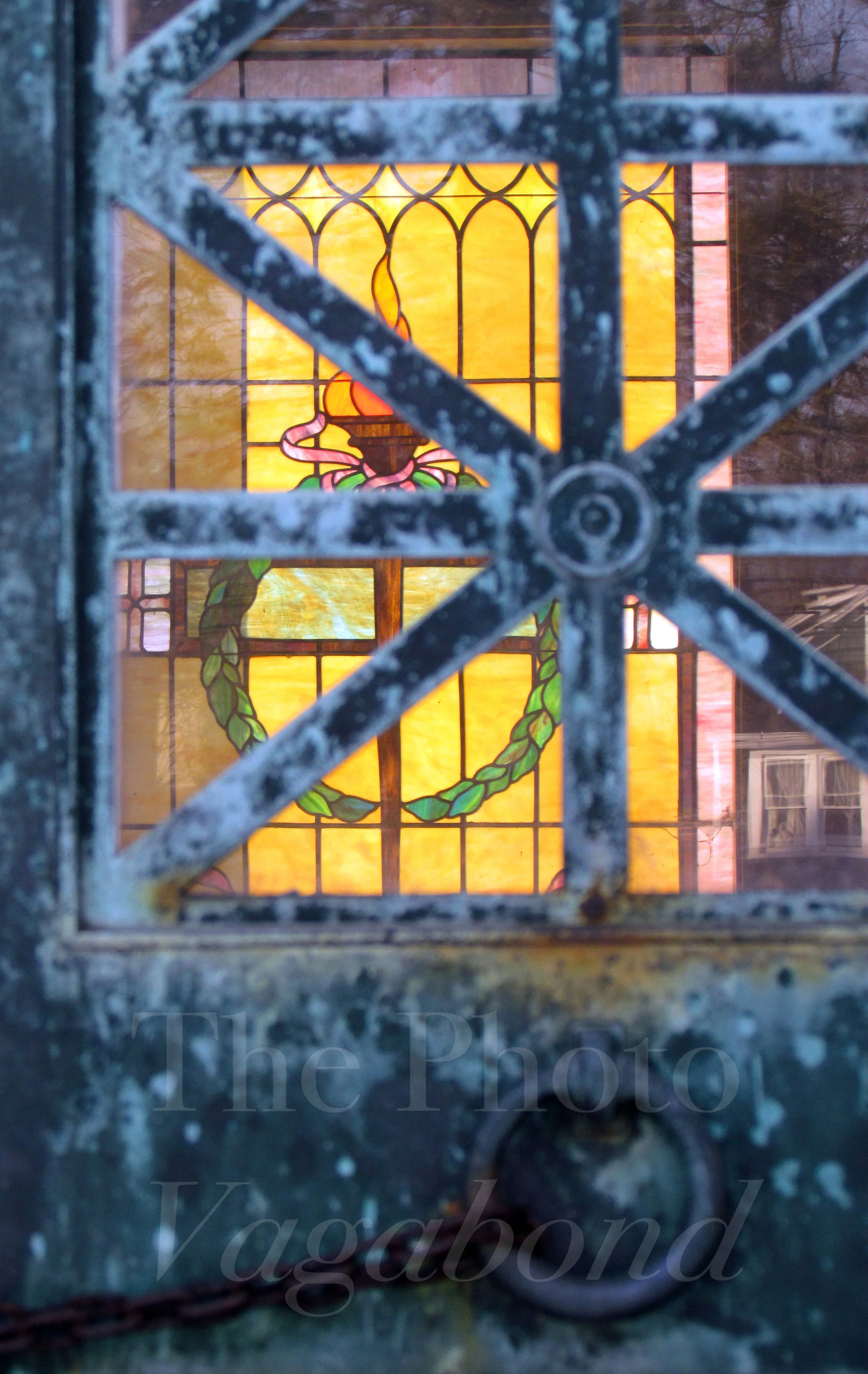 Cemetery Doors007.JPG