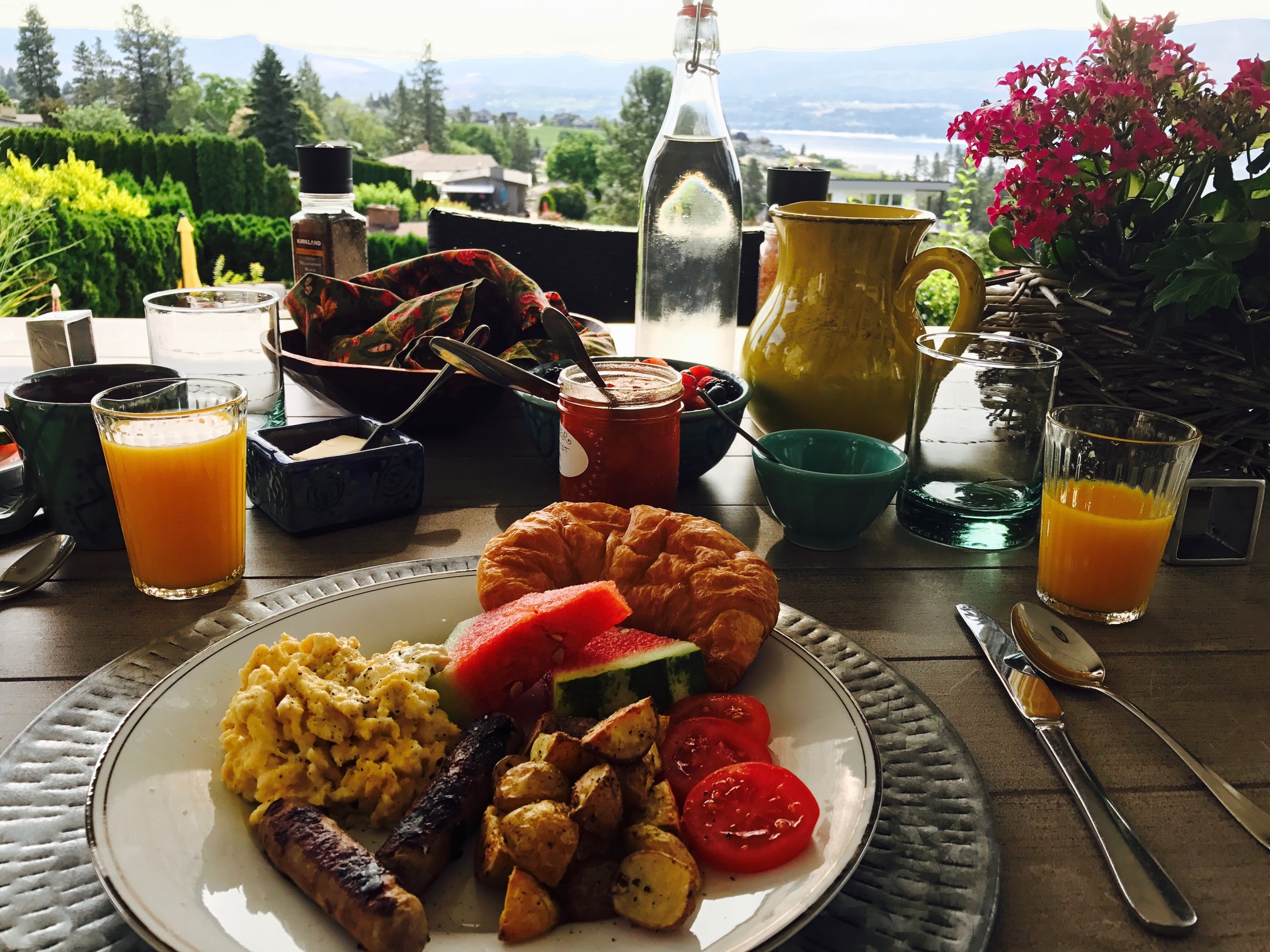 Full Gourmet Breakfasts served on the Patio