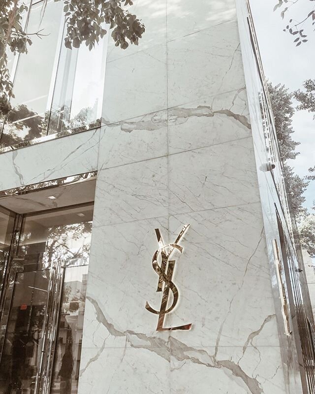 Hey guys! I was scrolling through my Miami pics and loved this simple shot of the YSL store in the #MiamiDesignDistrict. 
I am working on a Miami guide blog post filling you in on all the places to shop, eat, and stay. I sadly didn&rsquo;t get as man
