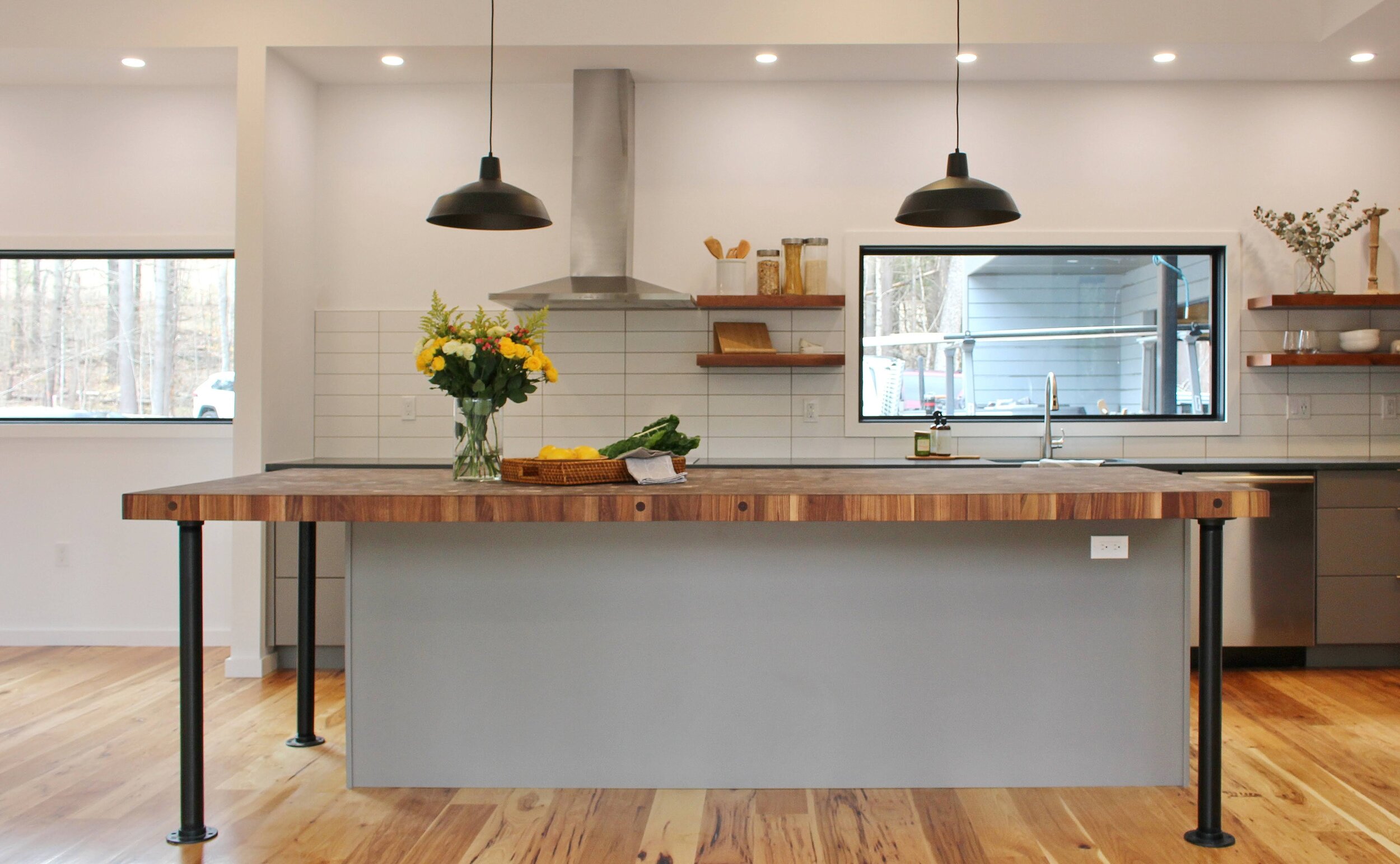 kitchen island.jpg