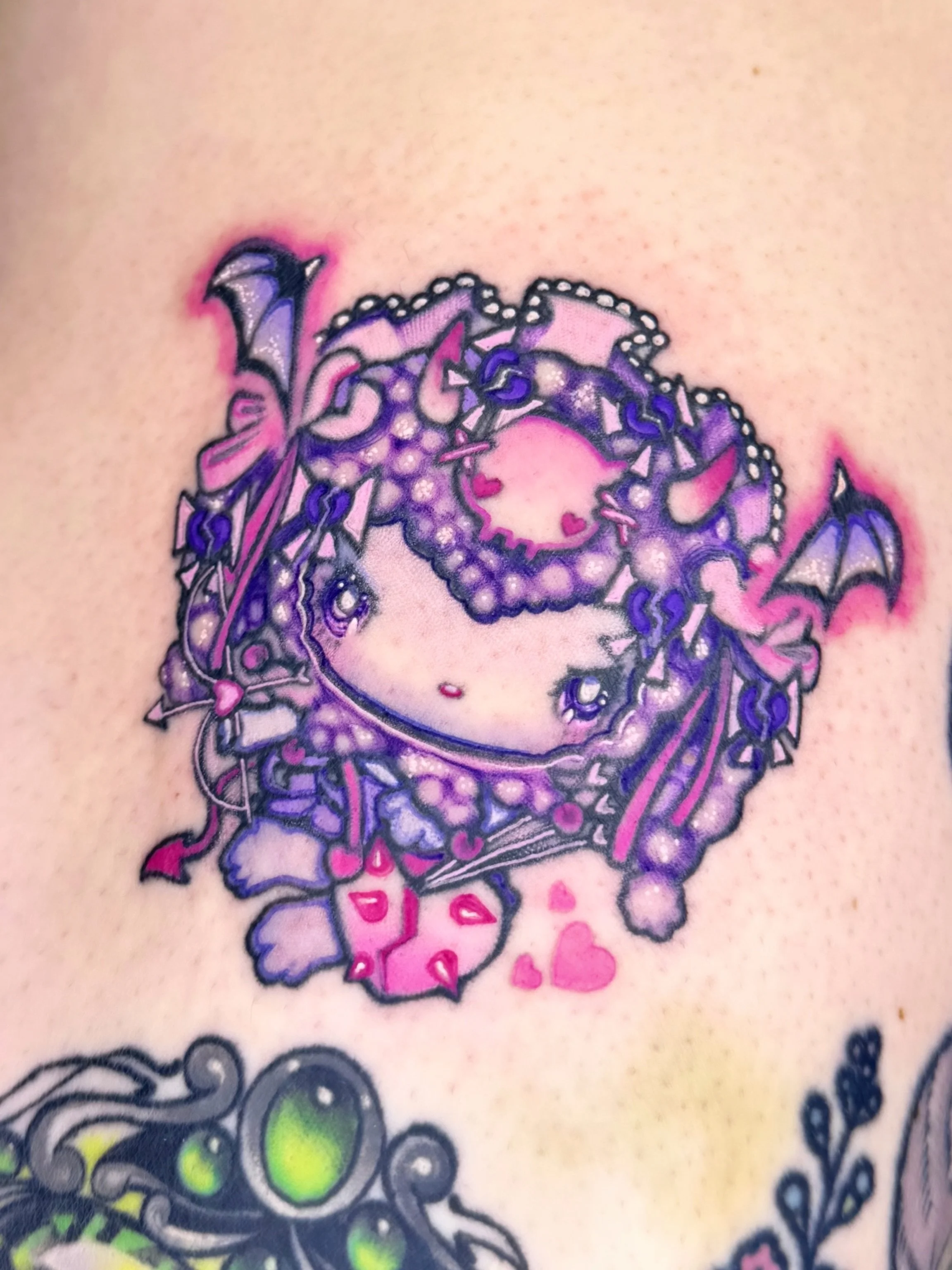 💜 Baby Kuromi Cherub! 👼🏼 

On my bestie @little_lady_becca 

#sanriotattoo #kuromitattoo #kawaiitattooschicago #cutetattoos
