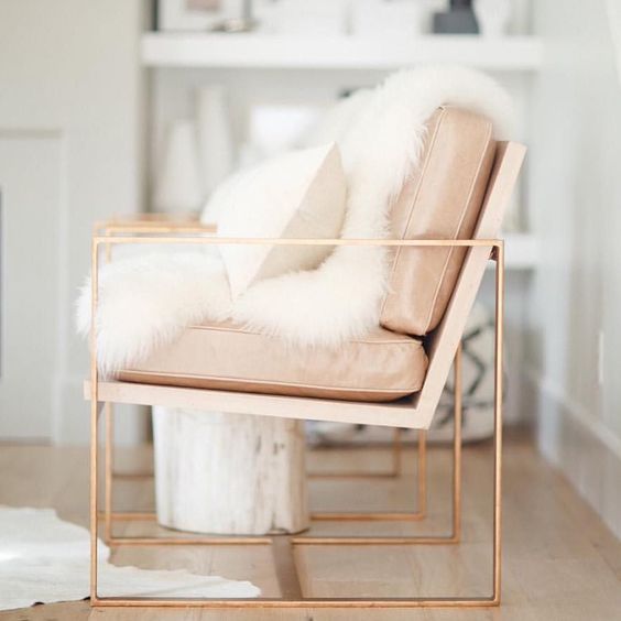  Would love to have this in my office- super chic!