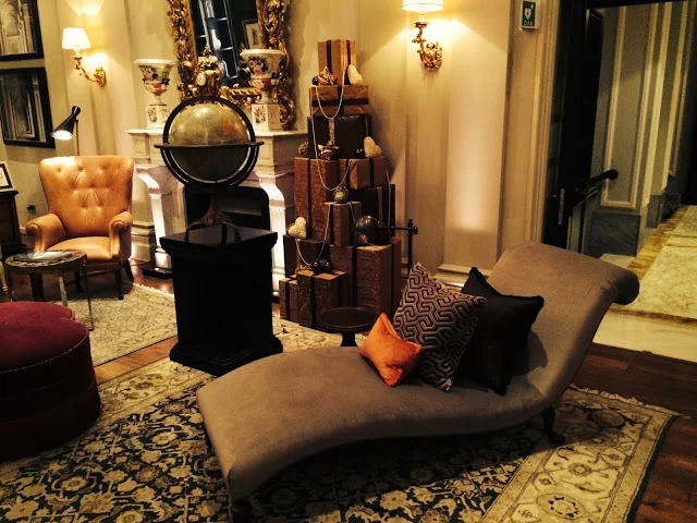  Was slightly obsessed with this chaise lounge in the reception area.