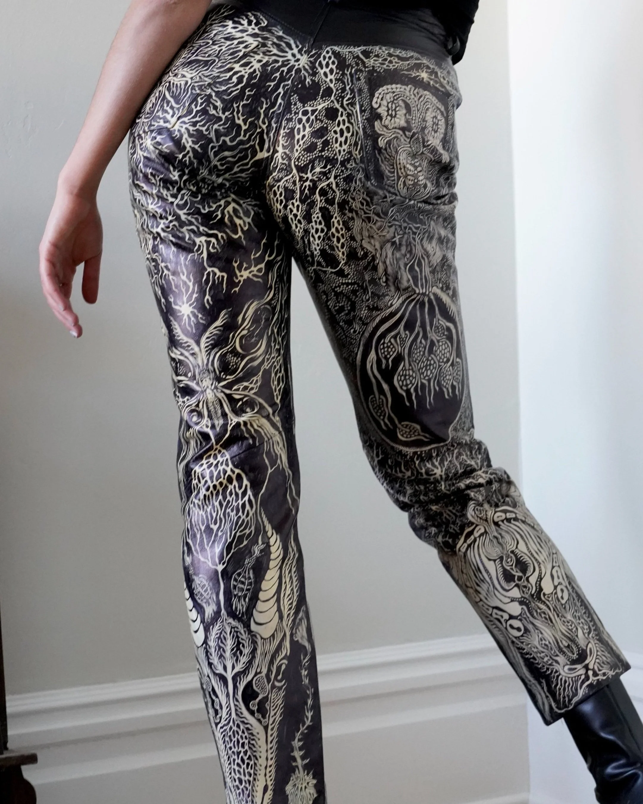 booty1.jpg