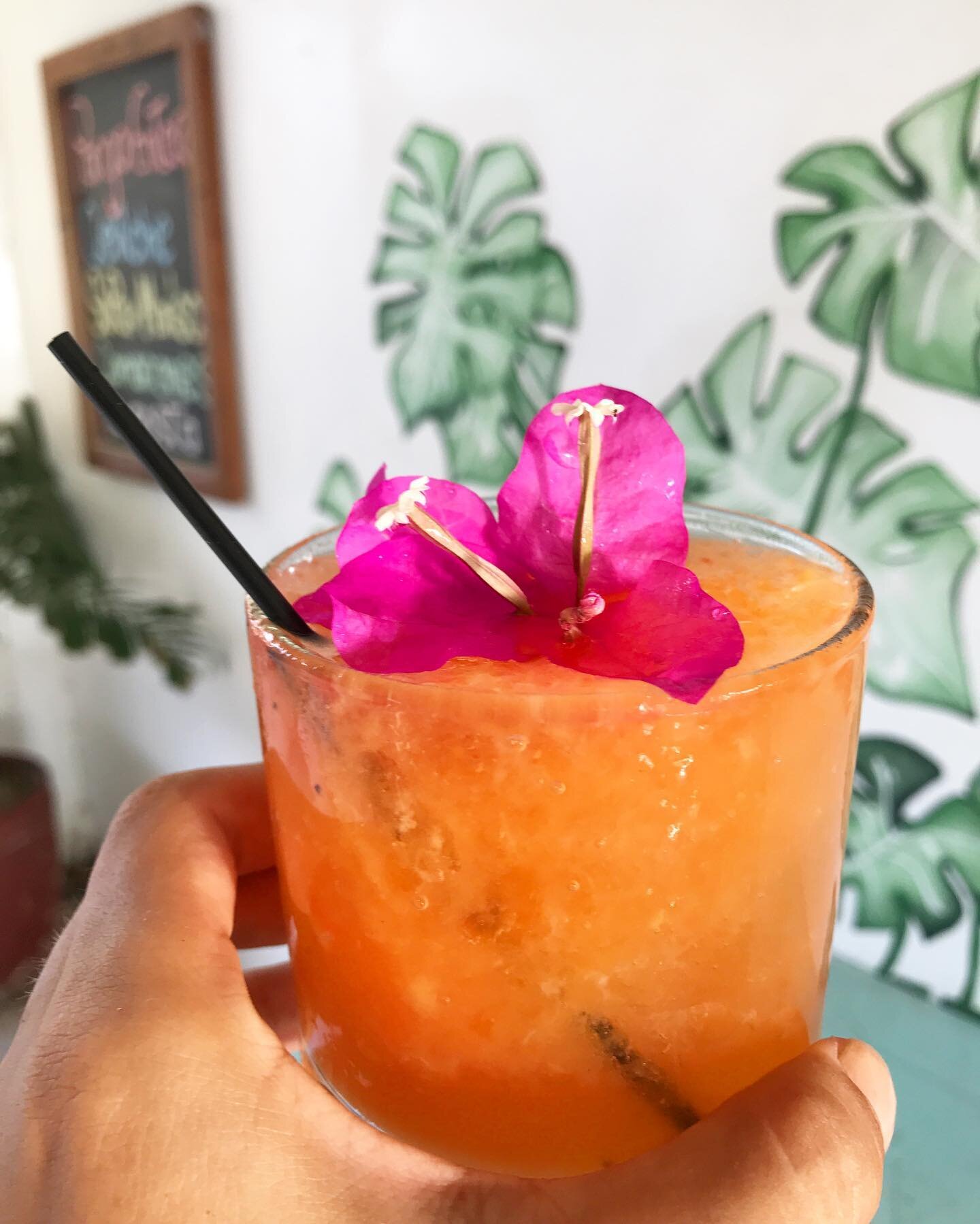 Delicious cocktails, Sushi &amp; Seafood every Friday, Saturday &amp; Sunday at the Beach House 🌴🌸🍹🍣🐠