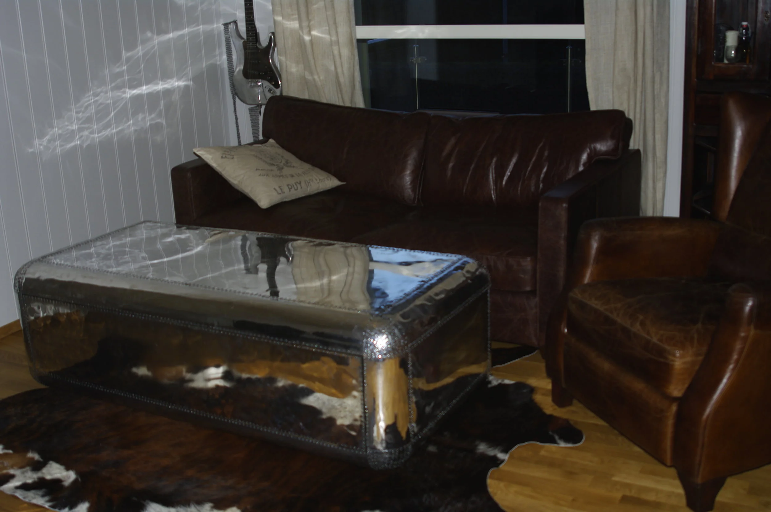 Coffee table (black hawk copy)