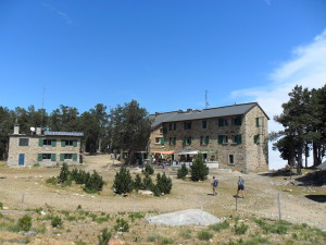 30-Refuge-des-Cortalets.JPG