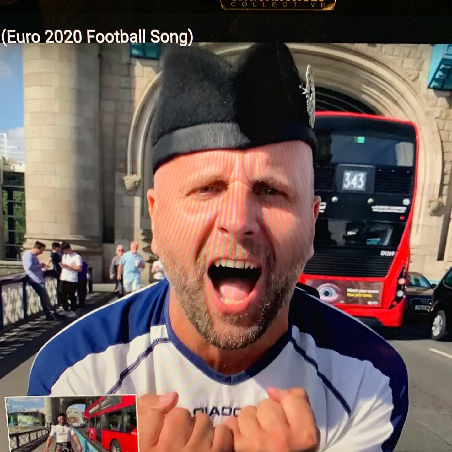 Our favourite Scotsman is back with cracking @euro.football2021 song. Share the video link, lets face it what chance have England ever got/had?? 😂 My Scotland football anthem for the Euros!  https://youtu.be/KVvvJ1KpkdA.  #piperinlondon #scotland @m