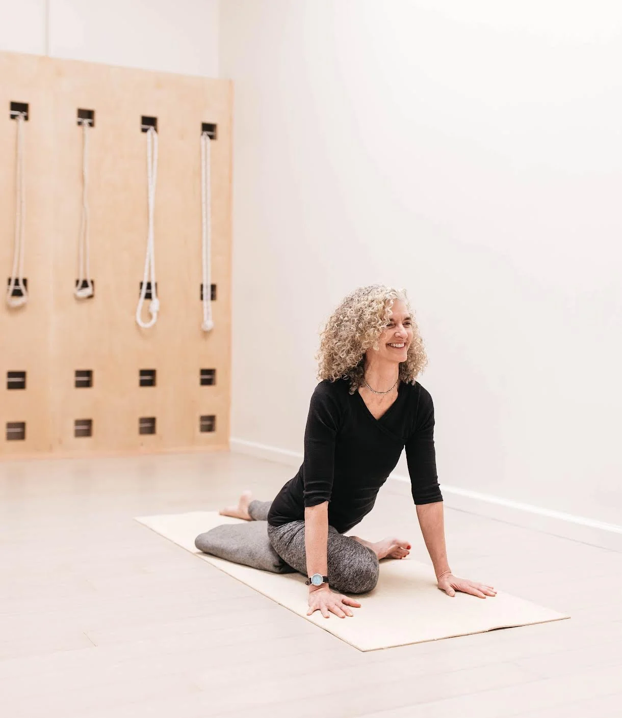 Pelvic Floor Yoga Workshop with Leslie Howard in Brussels