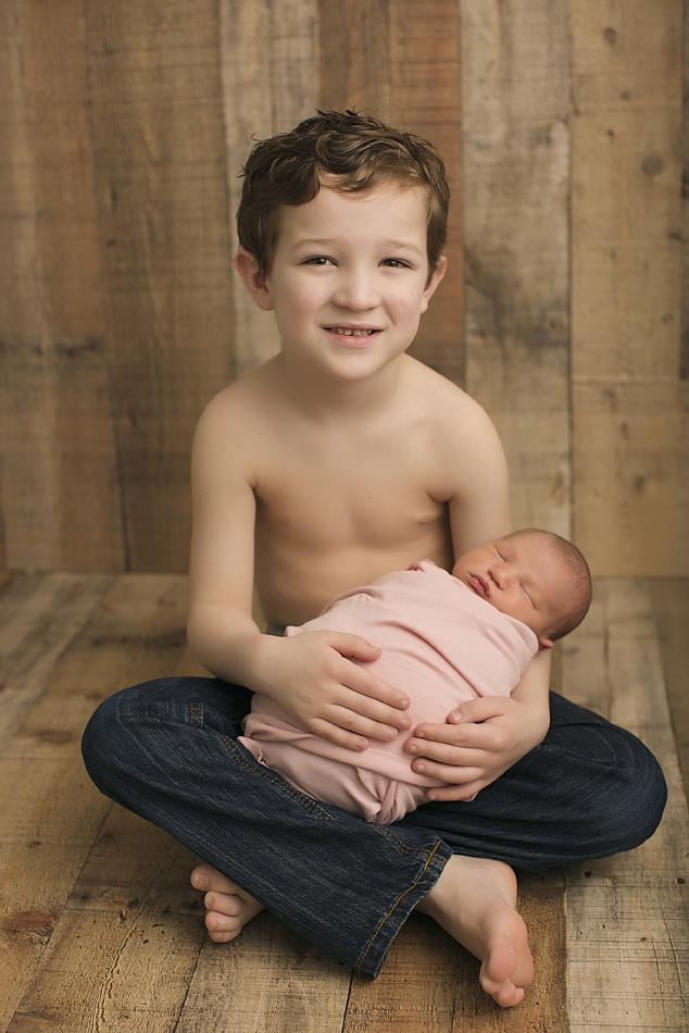 Richmond va newborn photographer.jpg