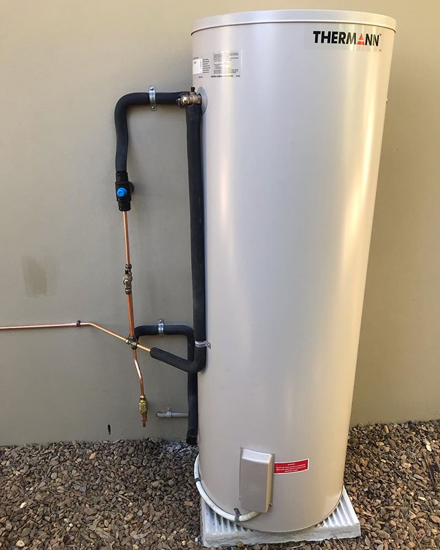 Before and after pics of a new hot water system install this morning.

The old leaking unit was approximately 15yrs old (not bad for an outdoor system) and was installed no where near to current standards!

We Installed this new Thermann 315L to stan