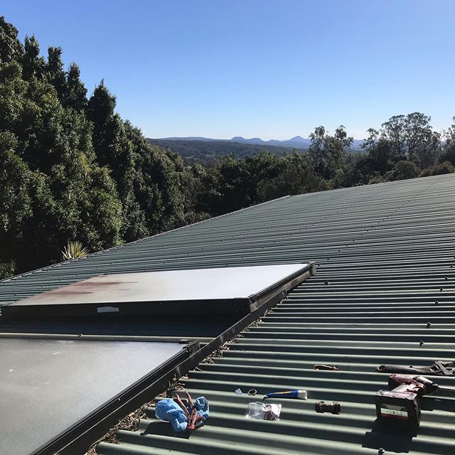 Friday morning views 👌

#solarpanelrepair #solarhotwater
#leakingpanels #flaxton #sunshinecoast #noosaplumbers
#strand_plumbing