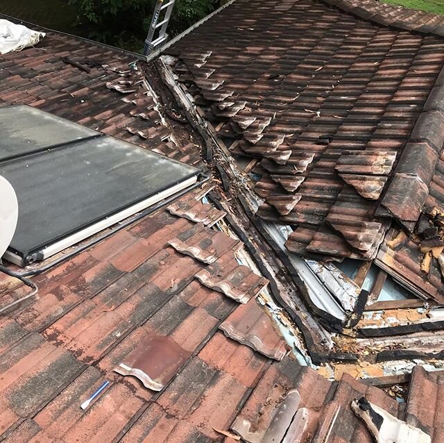 Saturday&rsquo;s job replacing leaking rusty valleys on this tile roof. Some pointing to be done still but these new valleys should last another 20 years or more.