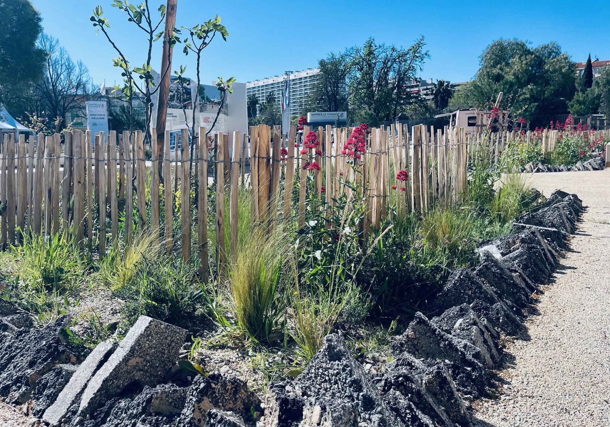 Parc Chanot Wagon Landscaping 2.jpg