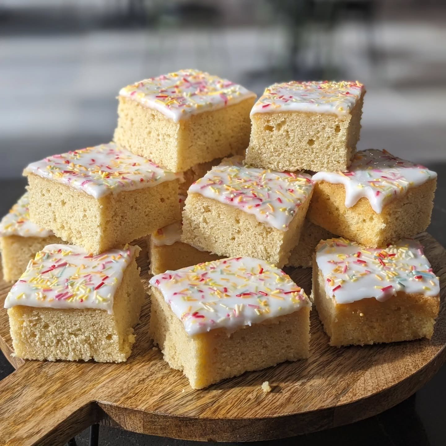 Back to school! And we have the perfect cake for an after school treat! School cake, chocolate cake, millionaire's slices, ginger and lemon cake and more! Open today until 6pm for all your cake (and wine and lunch) needs.

#backtoschool2026📚✏️ #engl