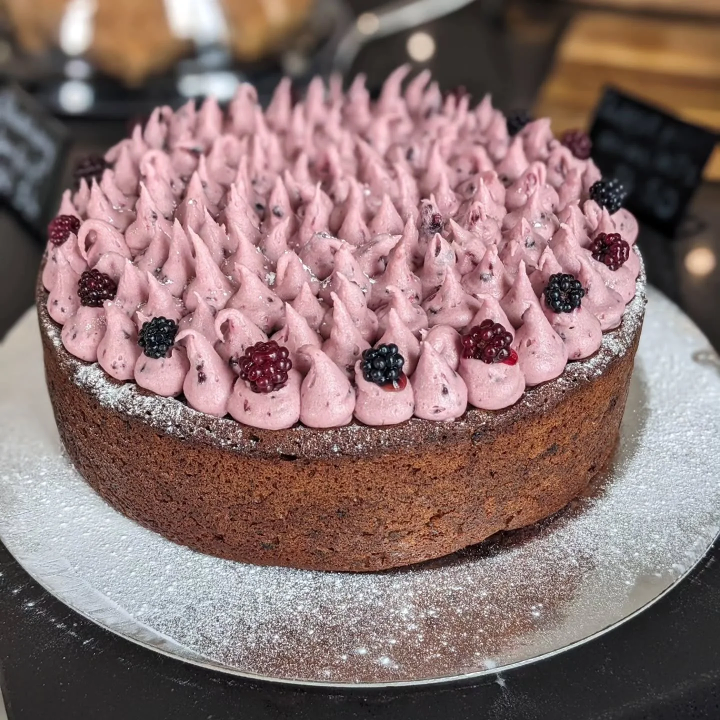Some of this week's delicious bakes! We have blackberry jam fruit cake, full of warming spices, orange mini loaves, lemon cake and gluten free brownies!

Open until 6pm today, 9-6pm on Saturday and 10-5pm on Sunday.

#teaandcake #cofferandcake #winea