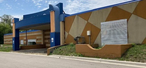 brunswick zone bldg edited.jpeg