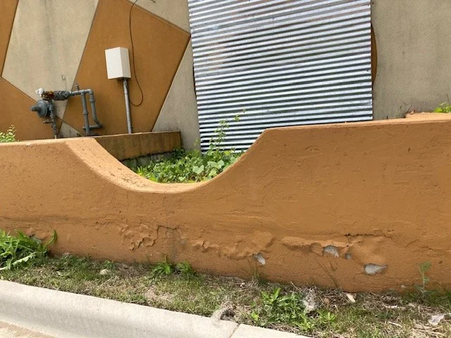 brunswick zone peeling wall.jpeg
