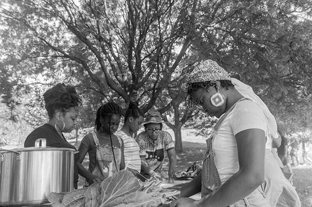 👩🏾🍳.⠀
cooking as creation.⠀
cooking as celebration.⠀
cooking as liberation.⠀
#ourmotherskitchens2018⠀
#blackgirlscook⠀
#blackgirlmagic⠀
#insearchoffreedom⠀
📸: @AllWolfNoSheep