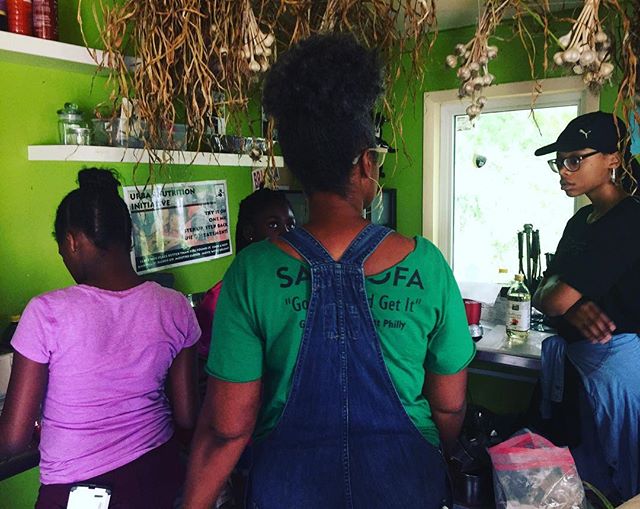 🌳💐🌿.⠀
“sankofa” means “go back + get it”. or as a friend in Jamaica said “same way you ah go, same way you ah come”⠀
-⠀
the good folks at @sankofacommunityfarm have been a significant part of our community for the past five years. we have learned so much both from the land + our dear farmers. we are really blessed to be able to share their space + their harvest. y’all are so appreciated!⠀
-⠀
if you tryna get that knowledge of the land, Sankofa hosts community volunteer days every second Saturday. go get your hands dirty + learn you something.⠀
#community #communitybuilding #sankofa
-
(y’all see @sdotpearl rockin that Sankofa tee 😏)