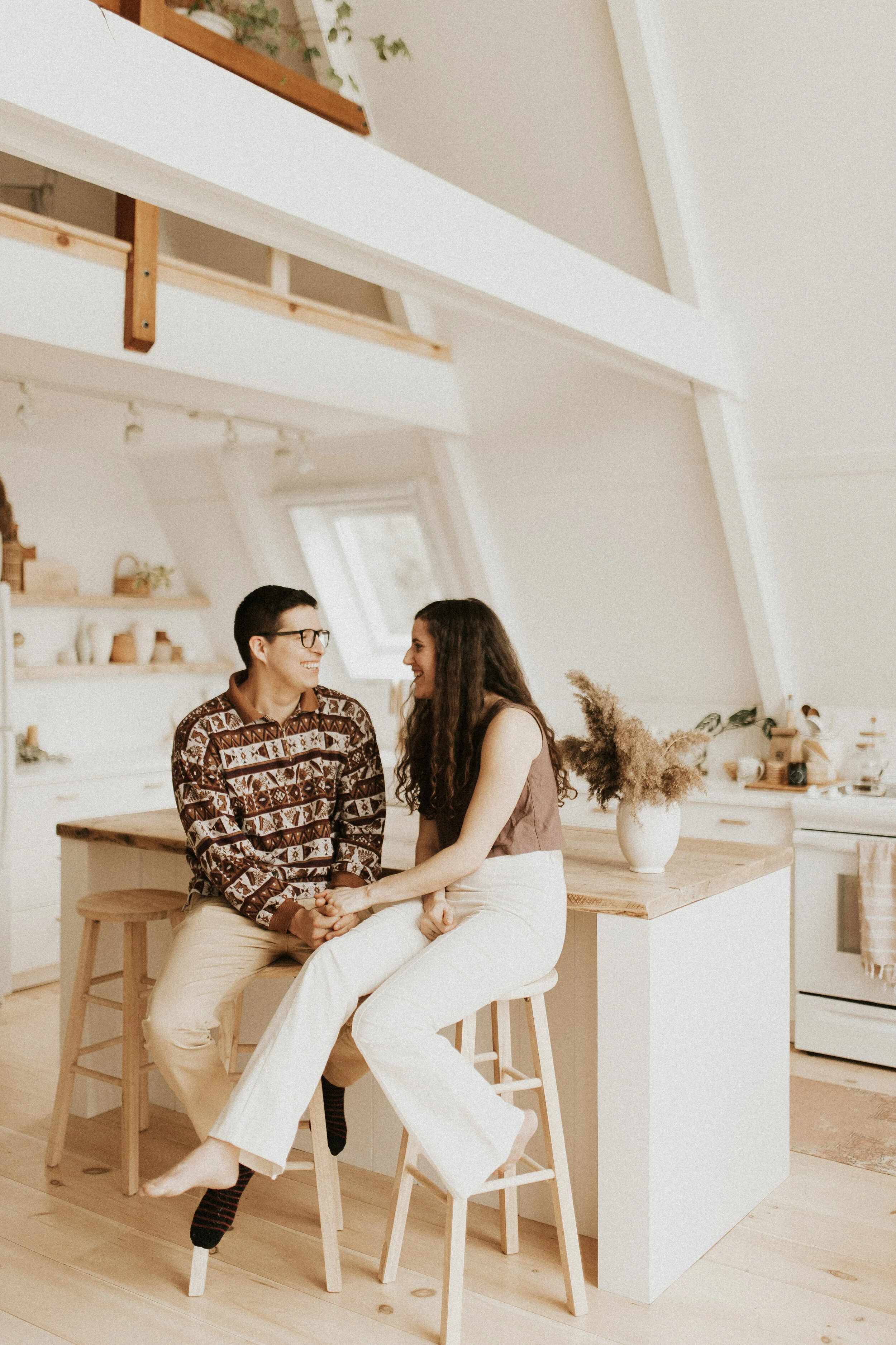 Kate and Jerry // A Couples Session with Cat Cuddles in Amazing A-Frame Home