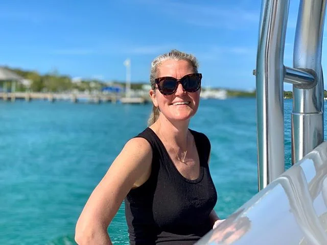 So many things to smile about: family time, boat rides, the smell of rum & saltwater, the ongoing hunt for the very best conch fritters. :) 🇧🇸