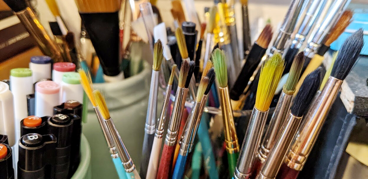 The Ultimate Guide to Set Up Your Home Art Studio (with tips for your space  and budget) — Evolve Artist