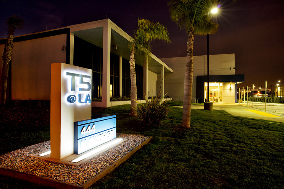 t5datacenters_t5la3_optweb.jpg
